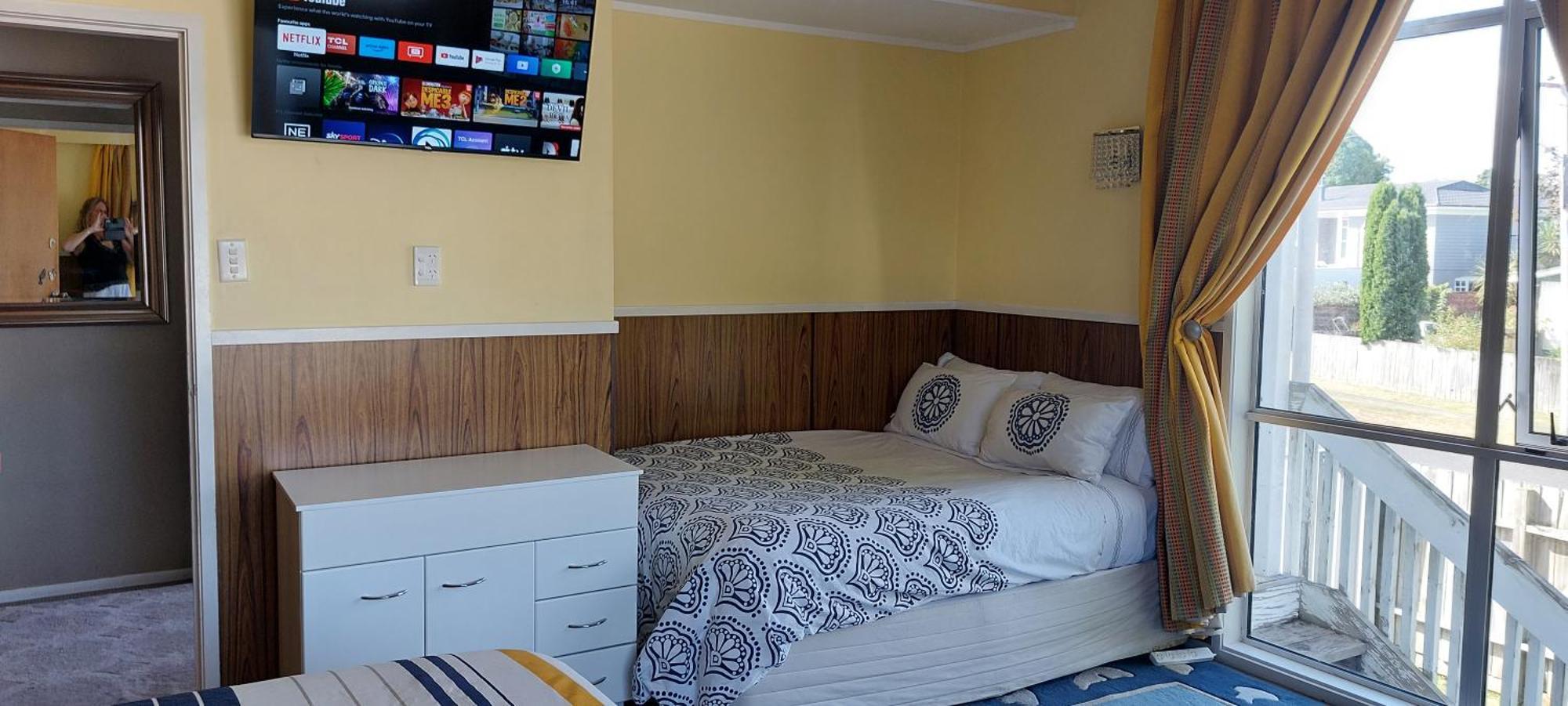 Bed And Breakfast Happy Home Taupo Accommodation Kültér fotó