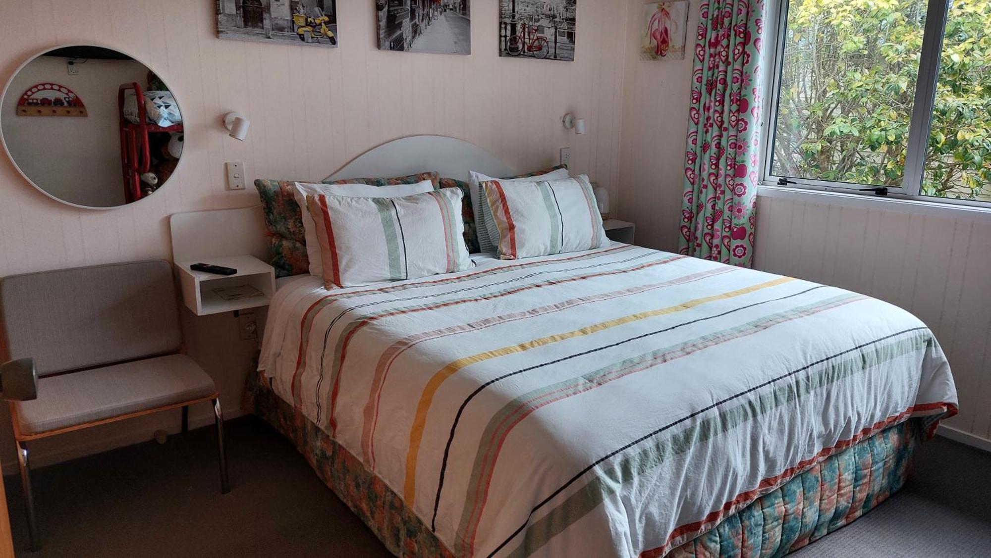 Bed And Breakfast Happy Home Taupo Accommodation Kültér fotó