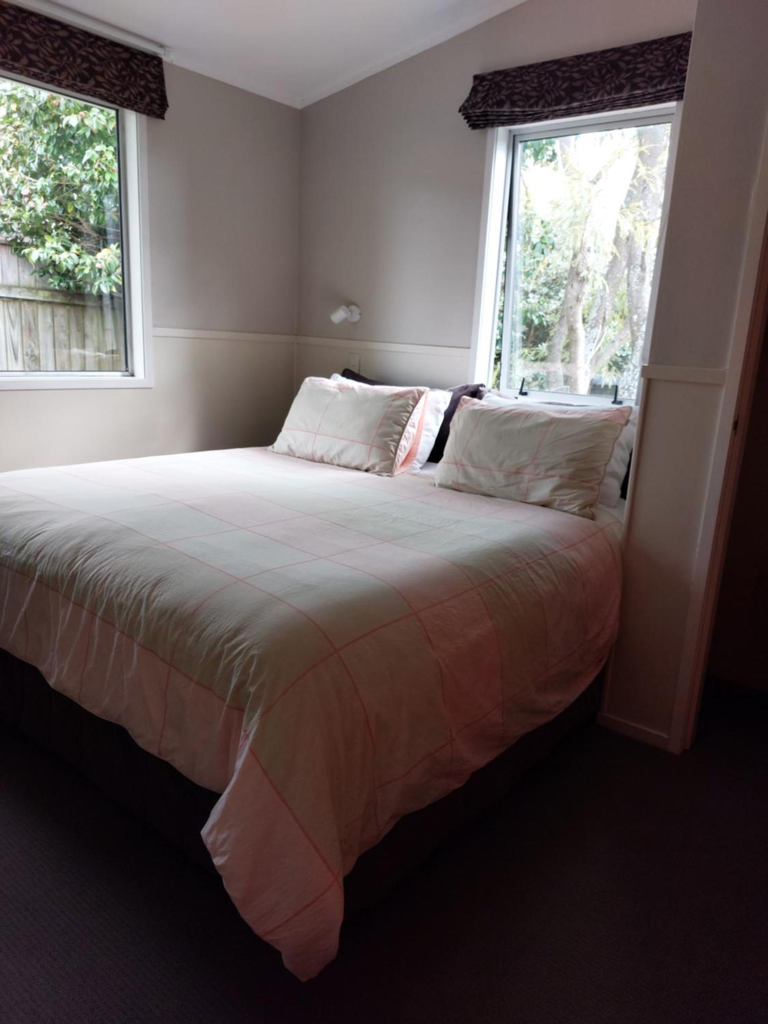 Bed And Breakfast Happy Home Taupo Accommodation Kültér fotó