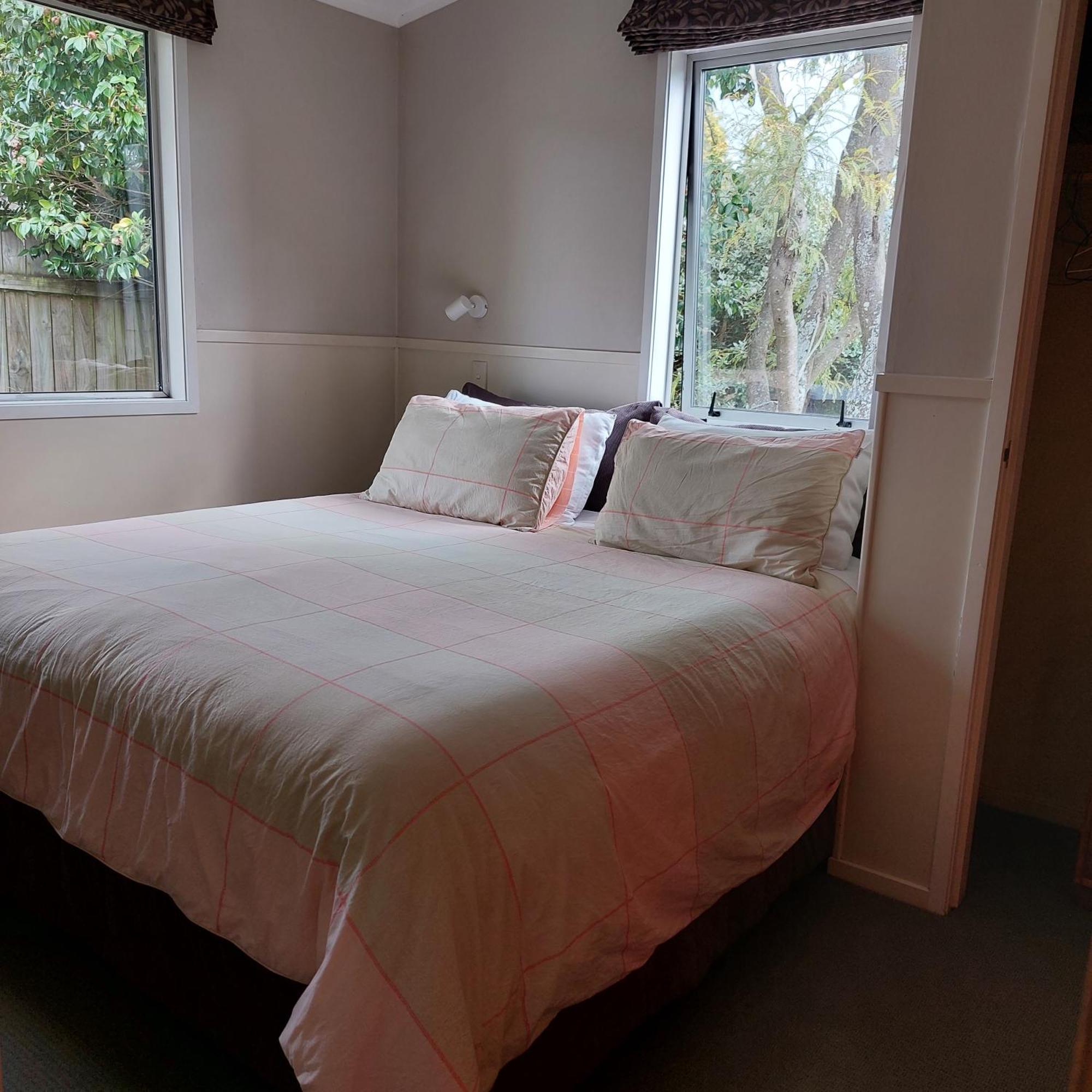 Bed And Breakfast Happy Home Taupo Accommodation Kültér fotó