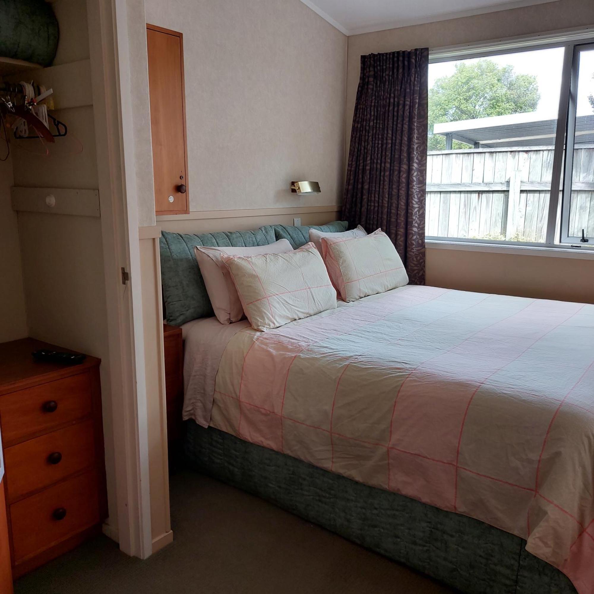 Bed And Breakfast Happy Home Taupo Accommodation Kültér fotó