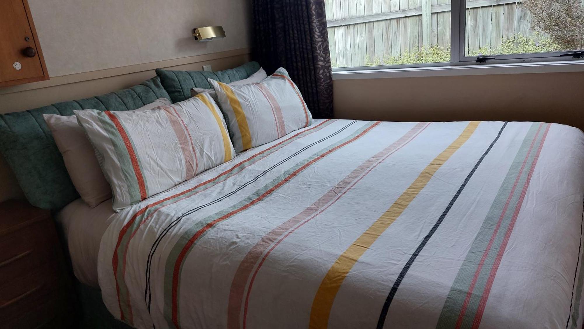 Bed And Breakfast Happy Home Taupo Accommodation Kültér fotó