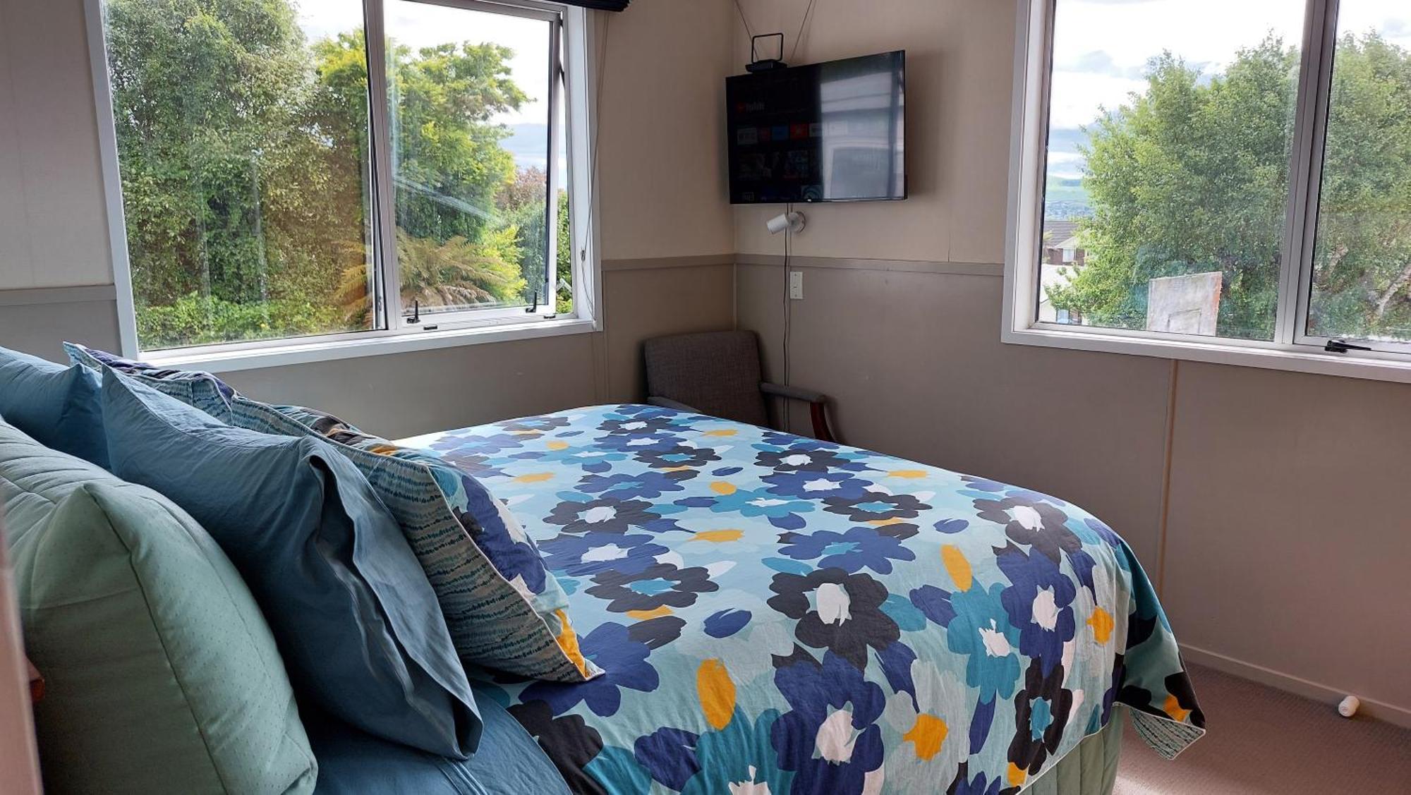 Bed And Breakfast Happy Home Taupo Accommodation Kültér fotó